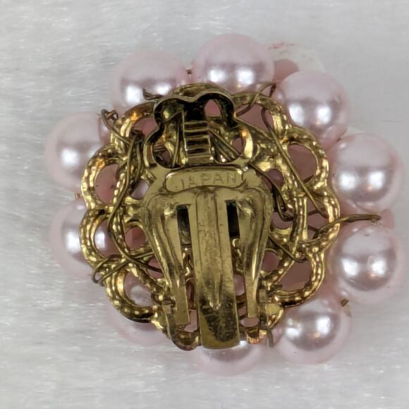 Vintage Japan Pink Cluster Clip On Earrings Faux Pearl Bead Floral 1950s Kitsch - Picture 3 of 4